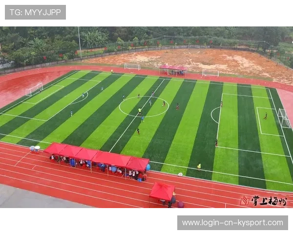 足球场地开放时间延长,方便群众锻炼,足球场免费开放国家政策